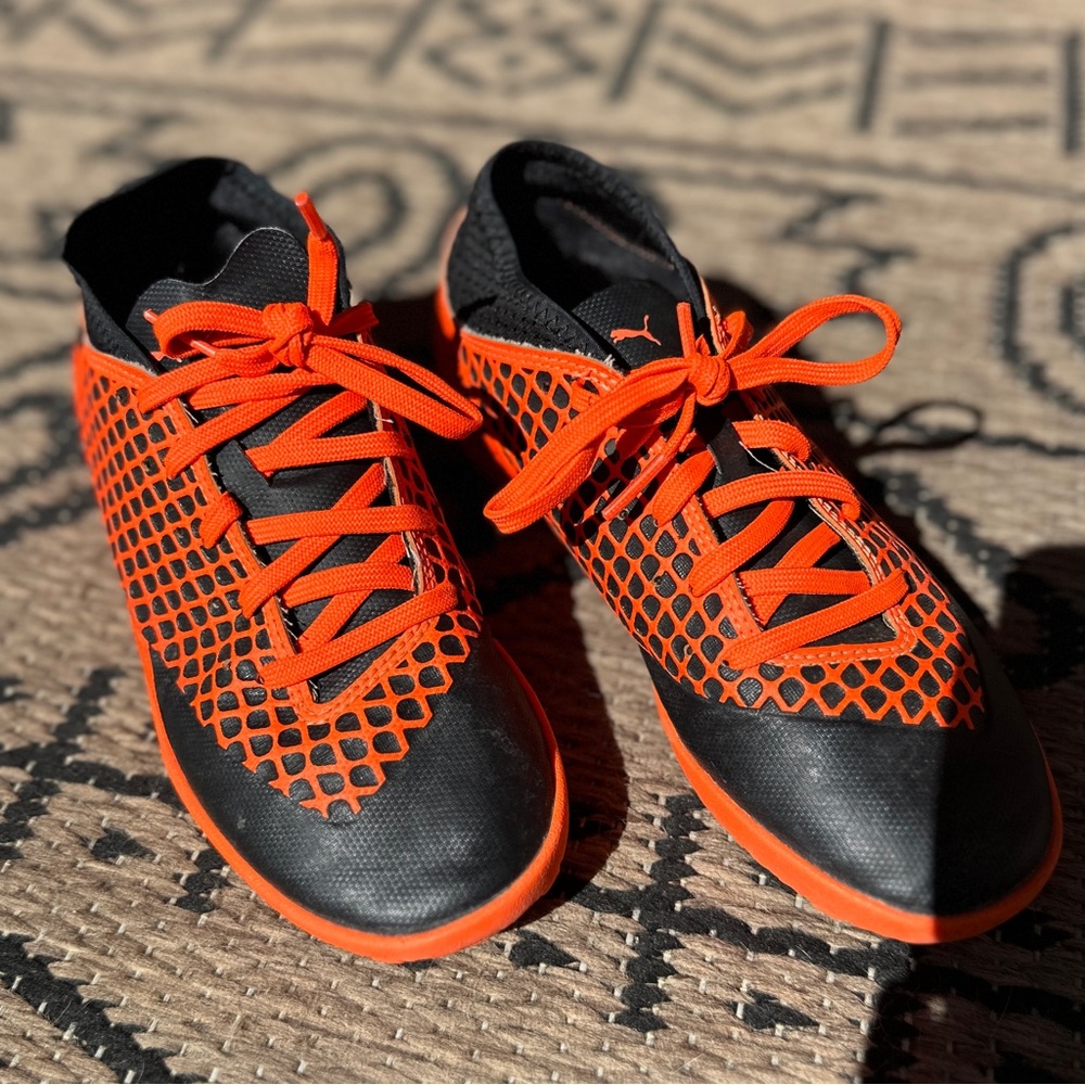 PUMA FUTURE 2.4 FG ORANGE &BLACK SOCCER CLEATS SIZE 3C US (21CM)
